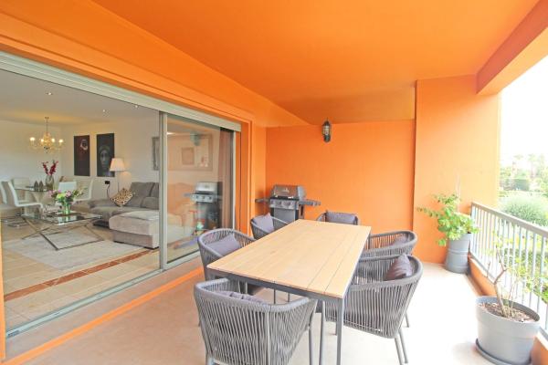 Sale of flat in Piso en Marques El s/n, Benatalaya, Estepona, Estepona
thumbnail 2