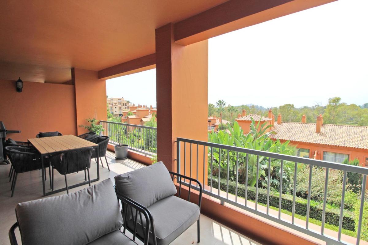 Sale of apartment in Piso en Marques El s/n, Benatalaya, Estepona, Estepona
photo 4