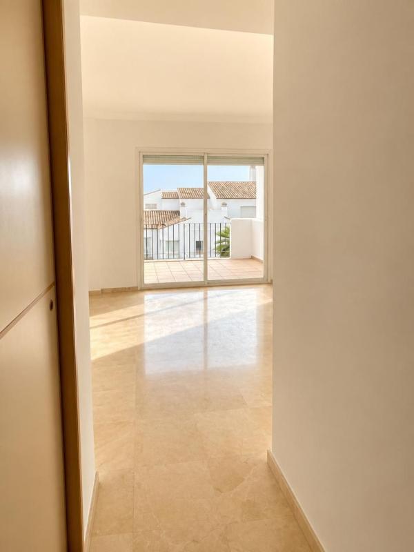 Venta de piso en Piso en Calle Diego de Almagro, 13, La Quinta, Benahavís, Benahavís
photo 5