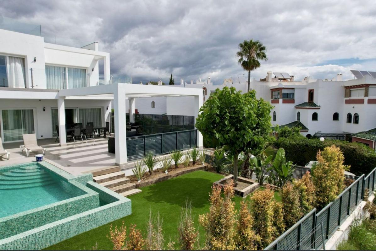 Properties for sale and rent in Spain photo 3
