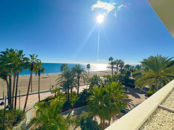 Sale of flat in Piso en Avenida España, Puerto de Estepona, Estepona, Estepona
photo 1