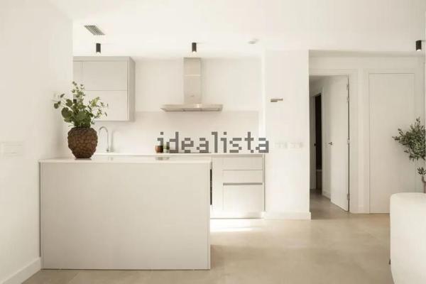Sale of flat in Piso en Calle Juan Benitez, Zona Calvario, Estepona, Estepona
thumbnail 3