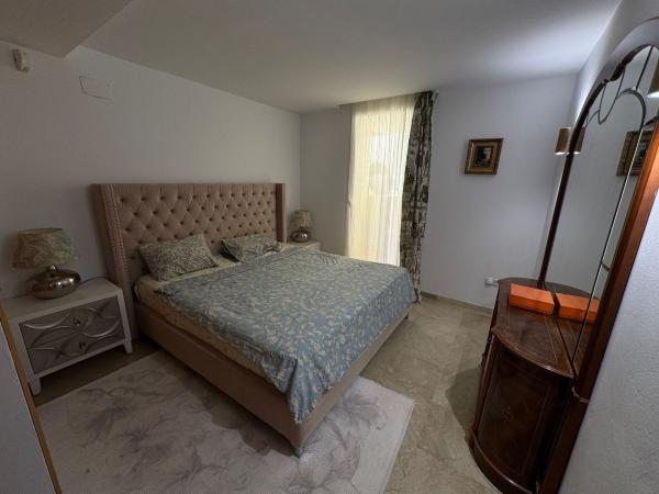 Sale of flat in Piso en Urbanizacion Puerto del Almendro, 18, Los Arqueros-Puerto del Almendro, Benahavís, Benahavís
thumbnail 2