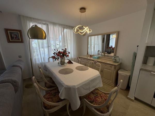 Sale of flat in Piso en Urbanizacion Puerto del Almendro, 18, Los Arqueros-Puerto del Almendro, Benahavís, Benahavís
thumbnail 3
