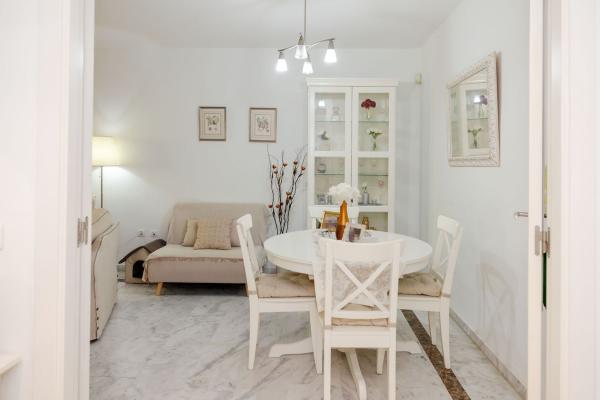 Venta de piso en Piso en Arrabal la Caridad, La Carolina-Guadalpín, Marbella, Marbella
 photo 4