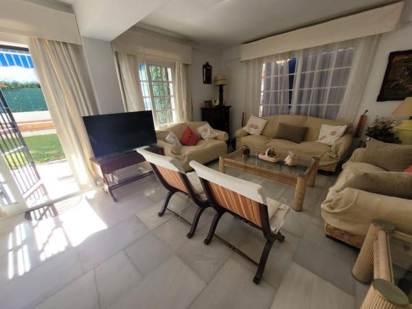 Casa o chalet independiente en Paseo Marítimo Rey de España, 123, Las Gaviotas, Fuengirola thumbnail 2
