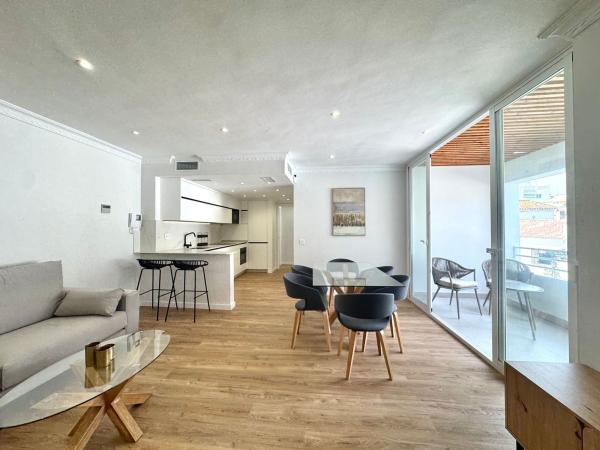 Venta de piso en Piso en Calle Padre José Vera, 2, Playa Bajadilla-Puertos, Marbella, Marbella
photo 1