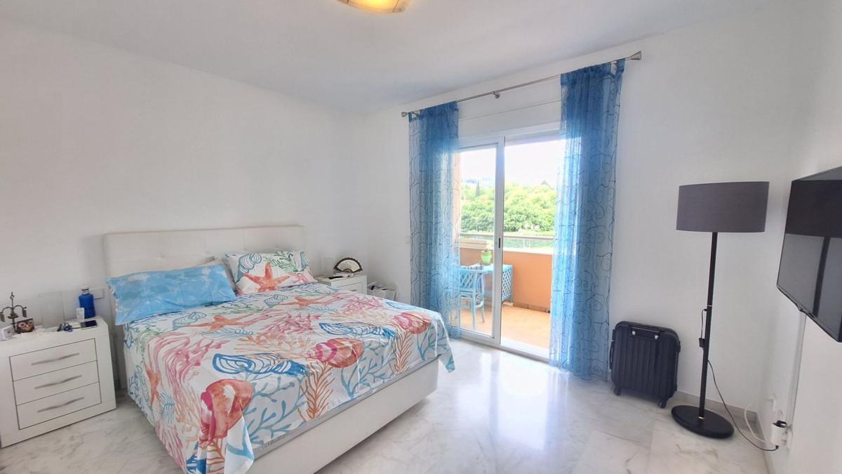 Venta de piso en Piso en Huerta Nueva, Estepona, Estepona
 photo 5