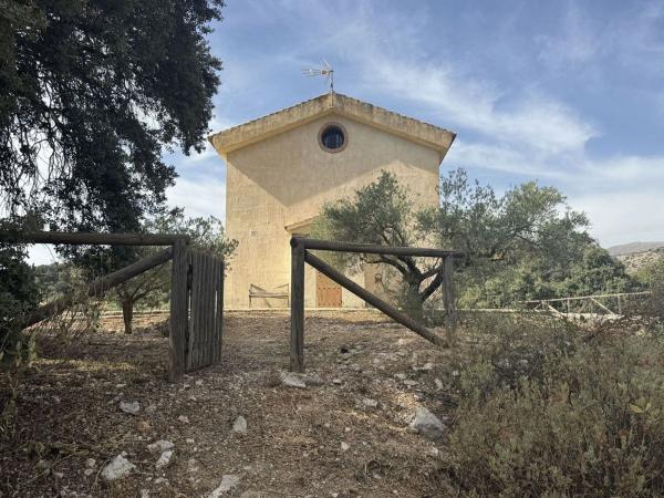 Cortijo en Alfarnate photo 2