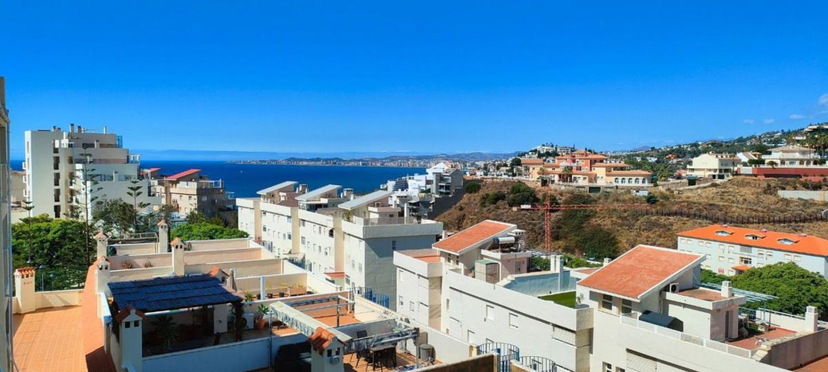 Sprzedaż mieszkania w Piso en Calle Faro, 1, Zona Centro Comercial Torrequebrada, Benalmádena, Benalmádena
 photo 2