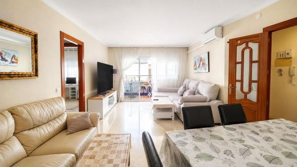 Venta de piso en Piso en Calle Málaga, San Pedro Pueblo, Marbella, Marbella
photo 1