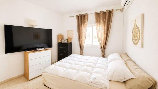 Venta de piso en Piso en Calle Málaga, San Pedro Pueblo, Marbella, Marbella
thumbnail 3