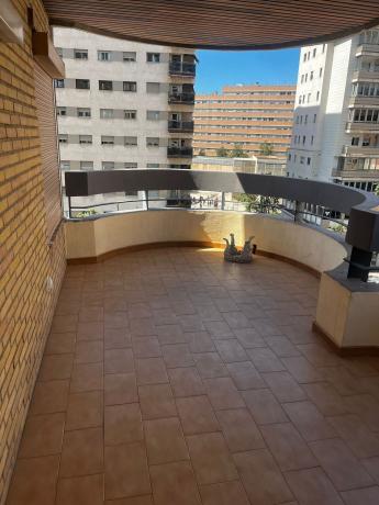 Sprzedaż mieszkania w Piso en Calle Decano Félix Navarrete, Perchel sur - El Bulto, Málaga, Málaga
thumbnail 2