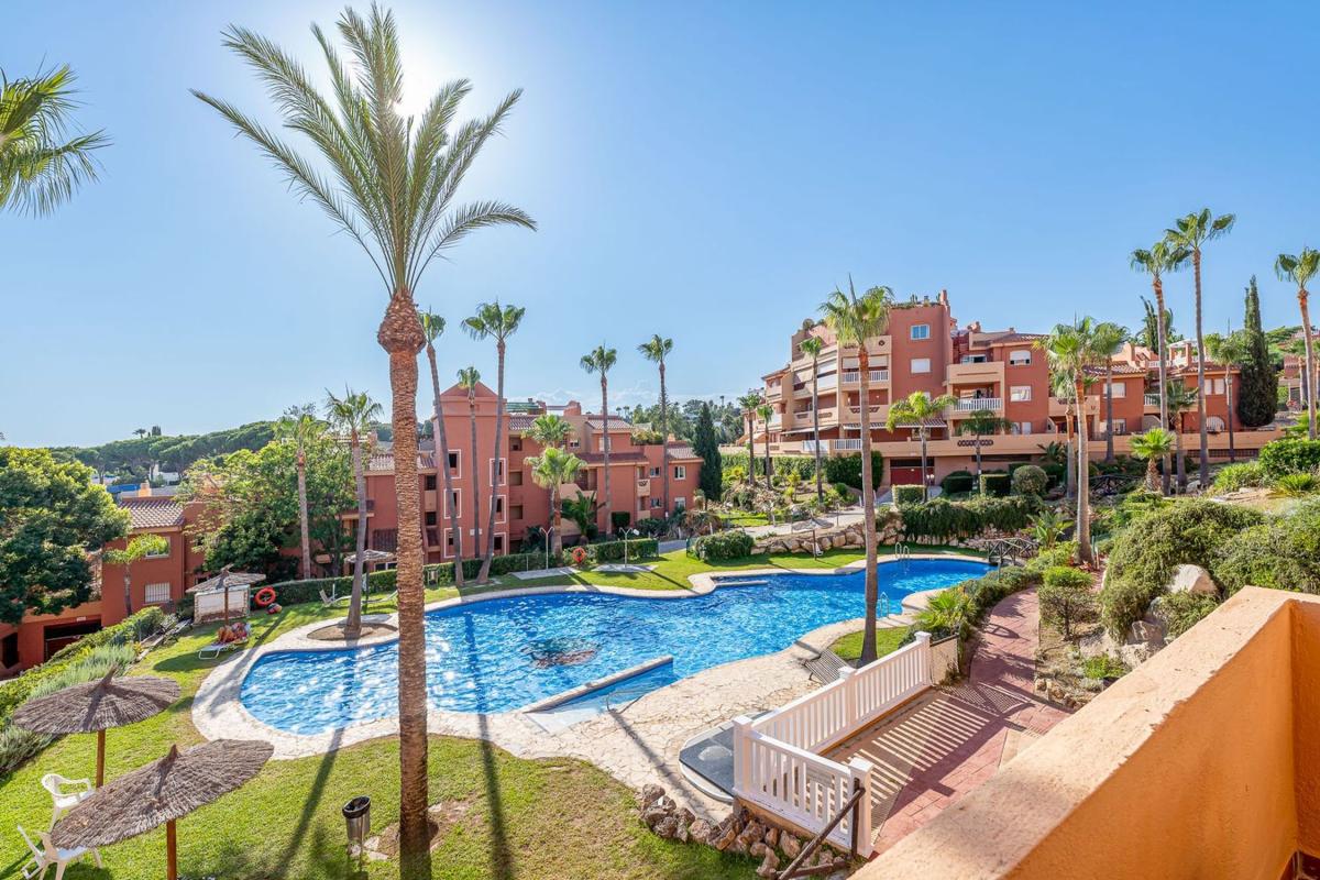 Sprzedaż mieszkania w Piso en Avenida Benajarafe, Reserva de Marbella, Marbella, Marbella
photo 1