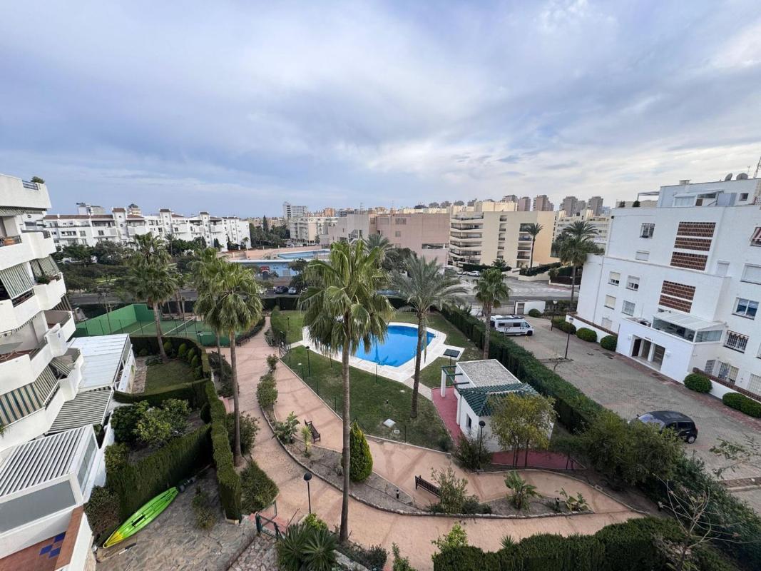 Venta de piso en Piso en Playamar - Benyamina, Torremolinos, Torremolinos
photo 1