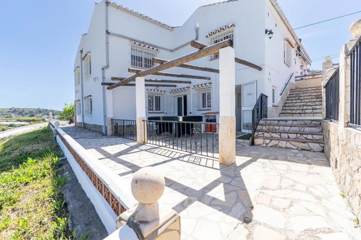 Propiedades en venta y alquiler en España photo 4