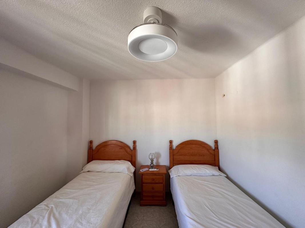Venta de piso en Piso en Calle Marineros, 1, Paseo Marítimo de Levante, Vélez-Malaga, Vélez-Malaga
 photo 2