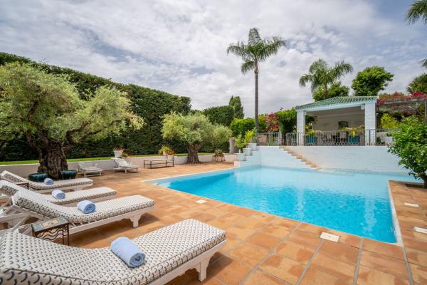Casa o chalet independiente en Calle Mozart, 37, Sierra Blanca, Marbella thumbnail 2