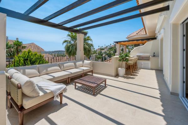 Duplex en venta en Dúplex en Urbanizacion Nueva Andalucia k, 19, Los Naranjos, Marbella, Marbella thumbnail 2
