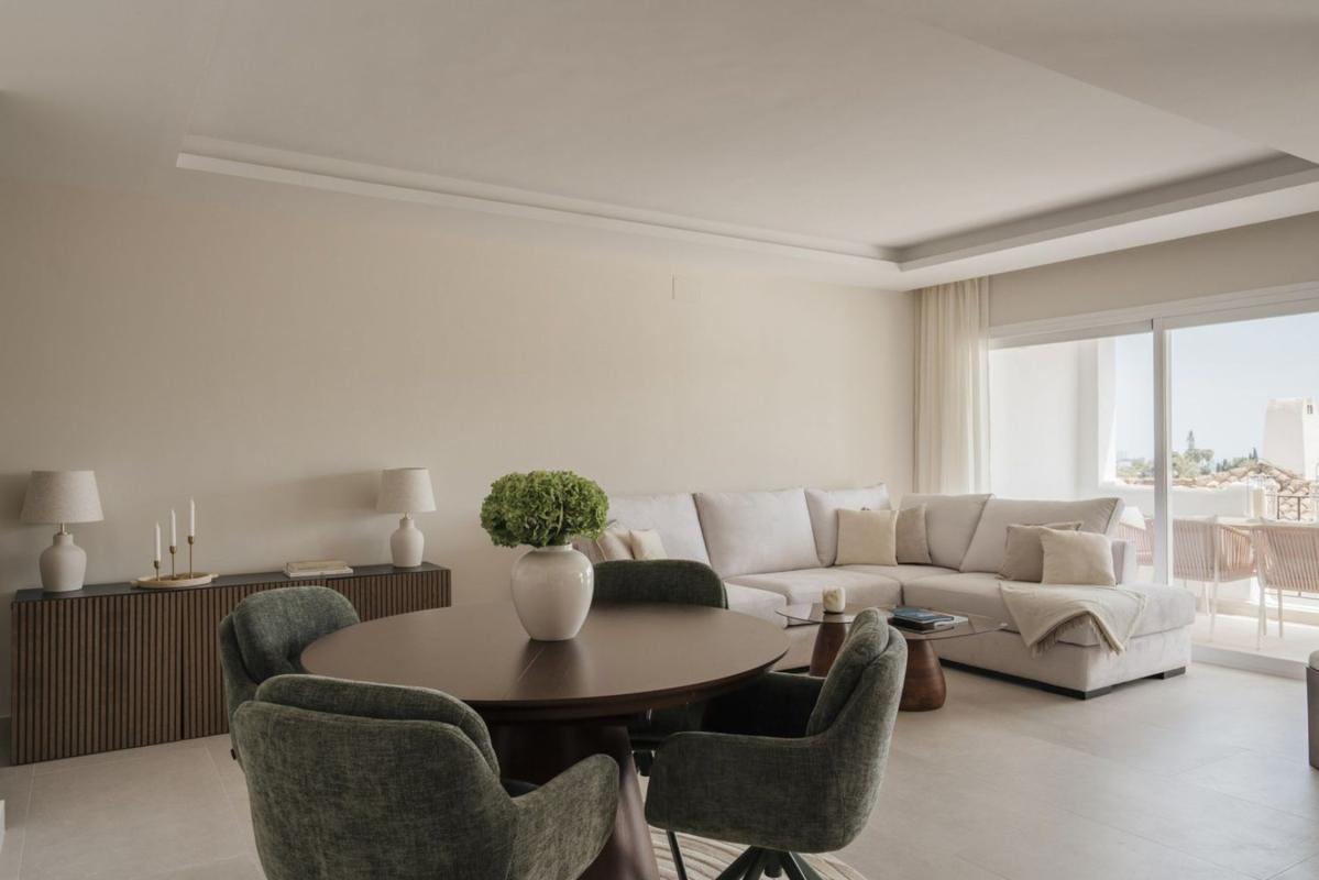 Продажа квартиры на Piso en Urbanizacion Puerto de los Almendros, Los Arqueros-Puerto del Almendro, Benahavís, Бенахавис
photo 3