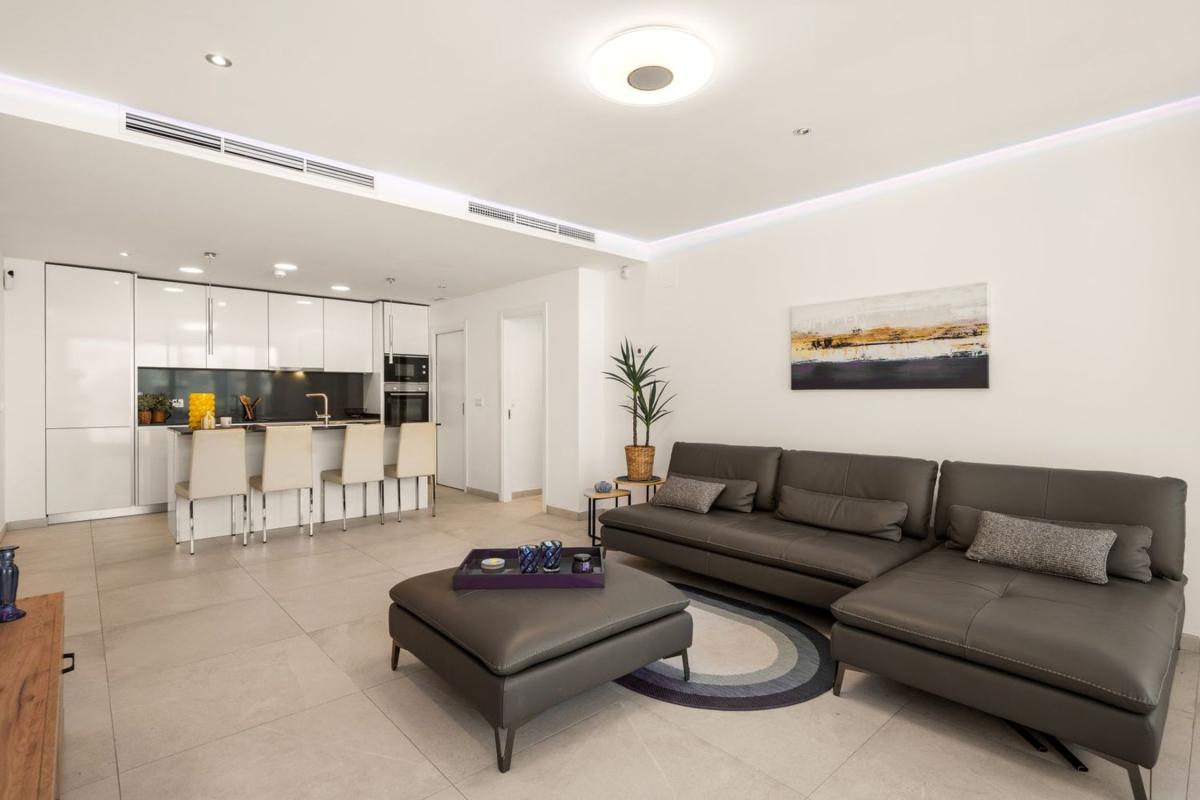 Duplex sale in Dúplex en Calle Islas Azores, La Quinta, Benahavís, Benahavís photo 5