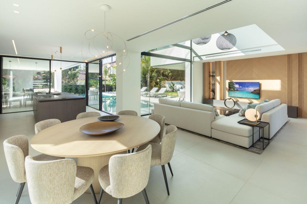 Properties for sale and rent in Spain photo 4