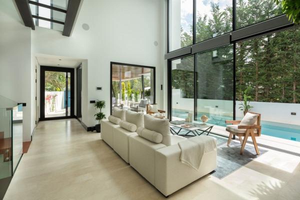 Casa o chalet independiente en Calle Sorolla, 17, La Carolina-Guadalpín, Marbella thumbnail 3