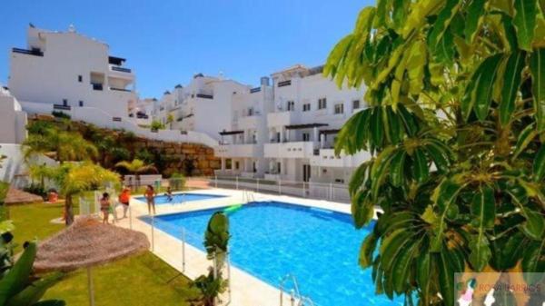 Продажа квартиры на Piso en Calle Flaminio, Valle Romano Golf, Estepona, Эстепона
 photo 1