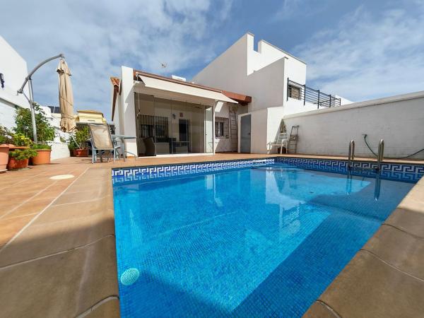 Chalet pareado en Capellanía - Retamar, Alhaurín de la Torre photo 1