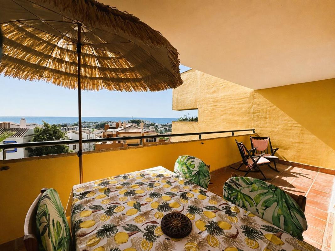 Venta de piso en Piso en Avenida Diamante, Valtocado - La Alquería - La Atalaya, Mijas, Mijas
 photo 2