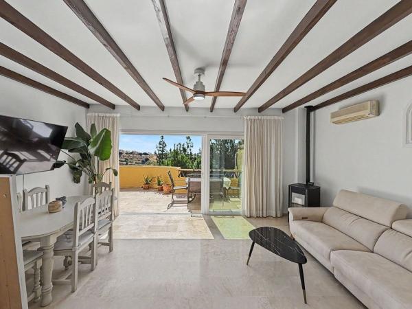 Chalet adosado en Calle Don José de Orbaneja s/n, Sitio de Calahonda, Mijas photo 1