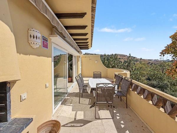 Chalet adosado en Calle Don José de Orbaneja s/n, Sitio de Calahonda, Mijas photo 3