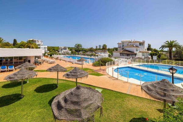 Venta de piso en Piso en Calle Alcornoque, Green Hills - Las Cumbres de Elviria, Marbella, Marbella
thumbnail 2