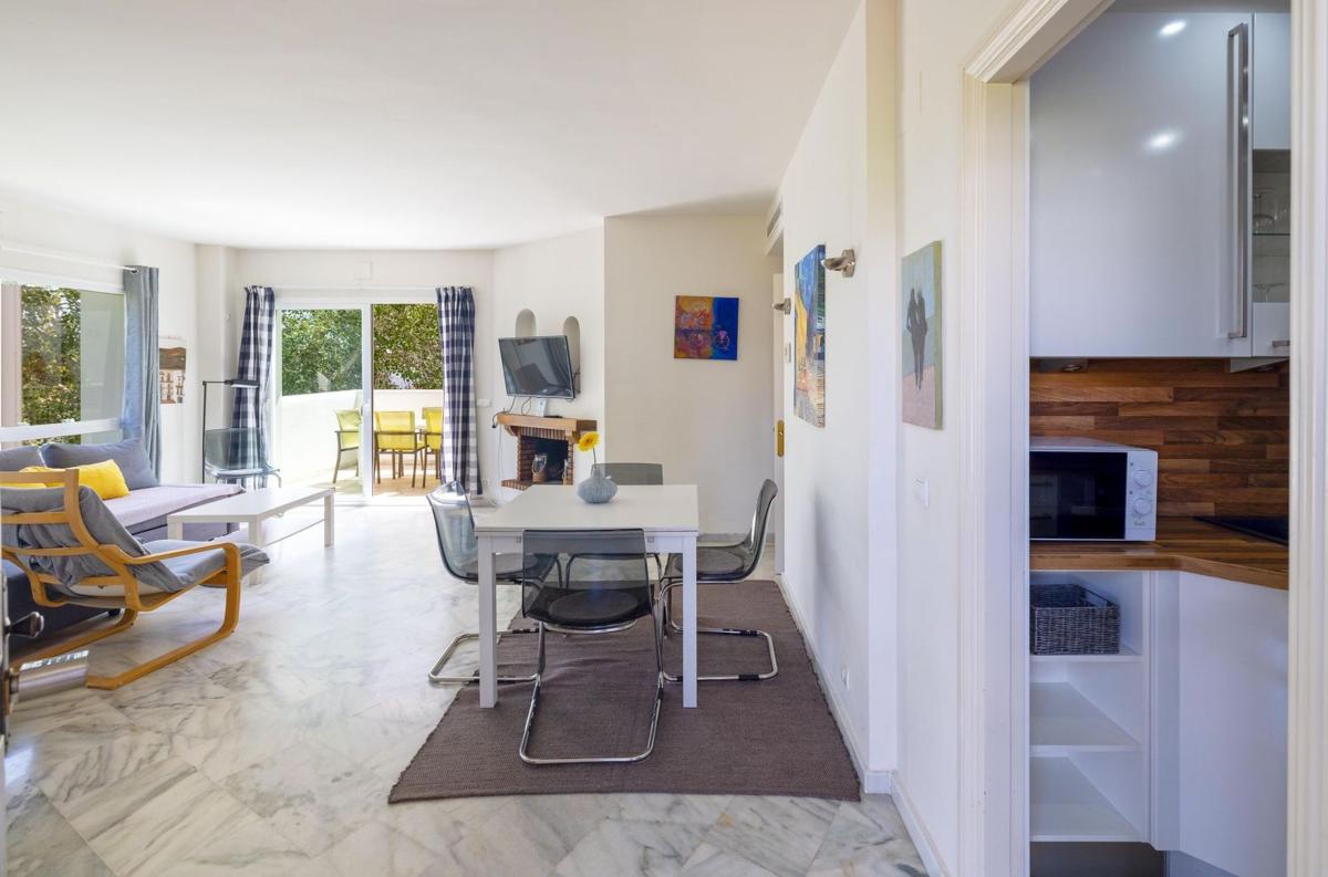 Venta de piso en Piso en Calle Alcornoque, Green Hills - Las Cumbres de Elviria, Marbella, Marbella
photo 3