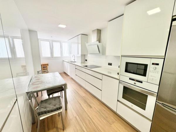 Продажа квартиры на Piso en Calle Juan Sebastián Elcano, Zona Hispanidad - Vivar Téllez, Vélez-Malaga, Велес-Малага
thumbnail 2