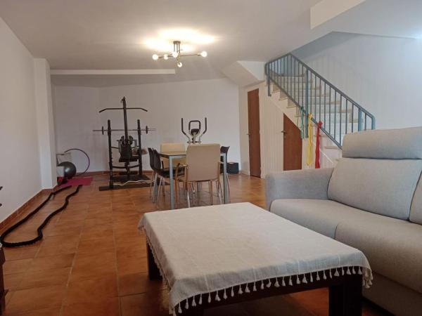 Chalet adosado en Calle Serrezuela, Añoreta baja, Rincón de la Victoria thumbnail 3