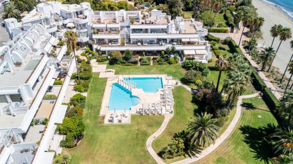 Venta de piso en Piso en Andalucia Beach, 168, El Velerín, Estepona, Estepona
photo 1
