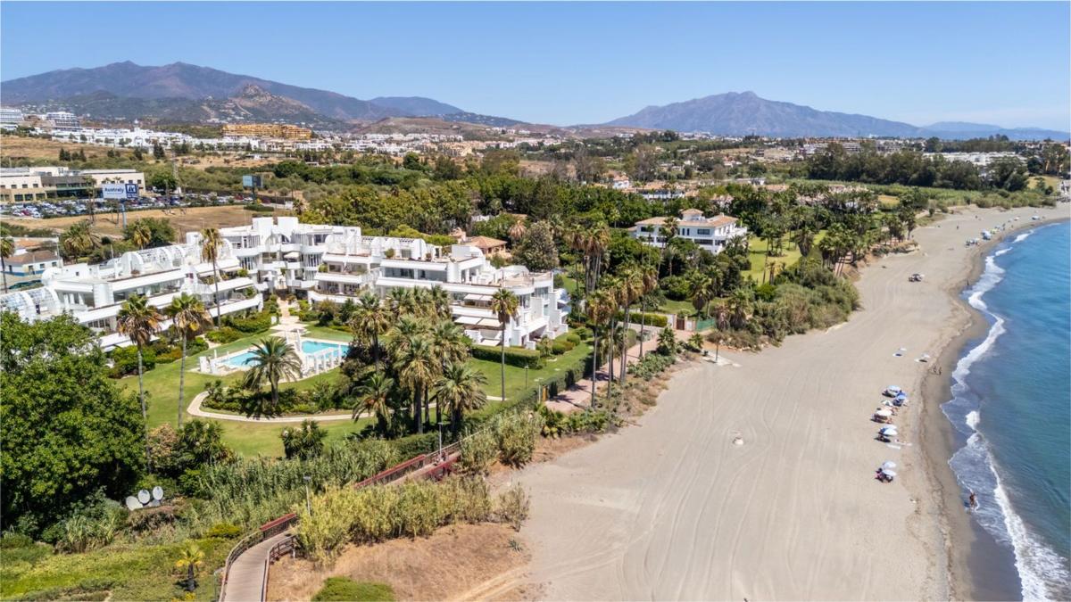 Venta de piso en Piso en Andalucia Beach, 168, El Velerín, Estepona, Estepona
 photo 5
