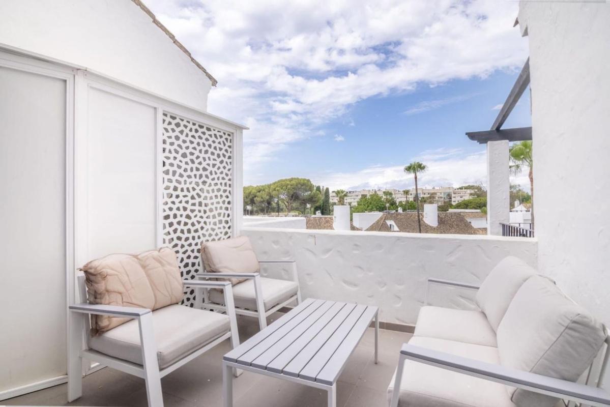 Sprzedaż mieszkania w Piso en Urbanizacion Nueva Andalucia Villa, 21, Puerto Banús, Marbella, Marbella
photo 1