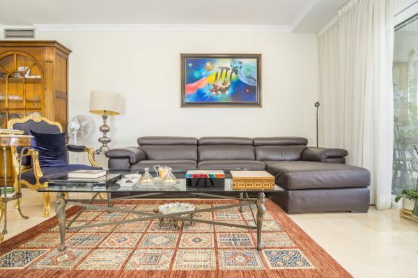 Venta de piso en Piso en Calle de Marcasitas, 7, Nagüeles, Marbella, Marbella
thumbnail 2