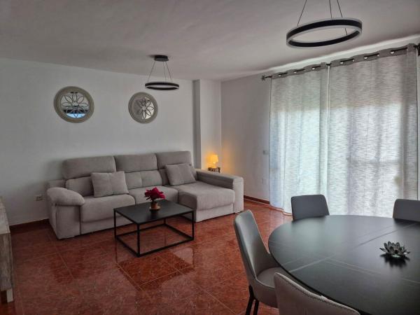 Chalet adosado en Zona Calvario, Estepona thumbnail 2