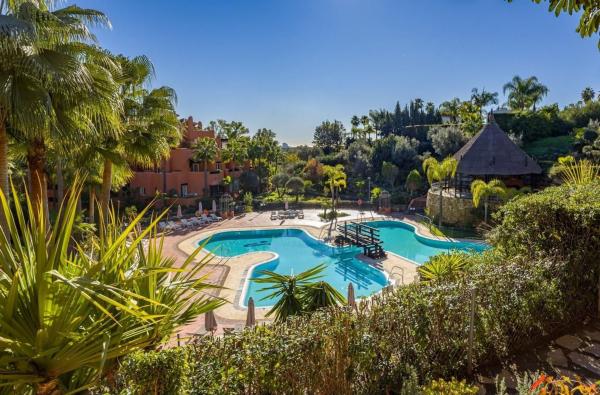 Venta de piso en Piso en Osa Mayor-Nva Andalucia g, 23, Los Naranjos, Marbella, Marbella
photo 1