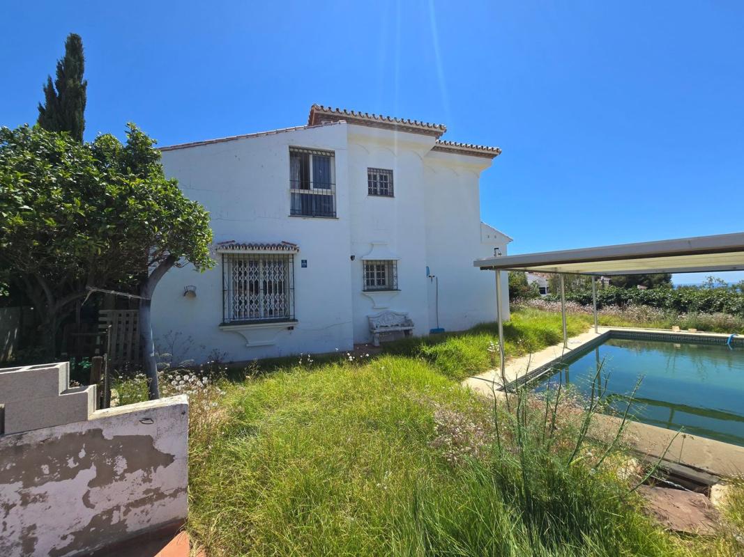 Properties for sale and rent in Spain photo 2