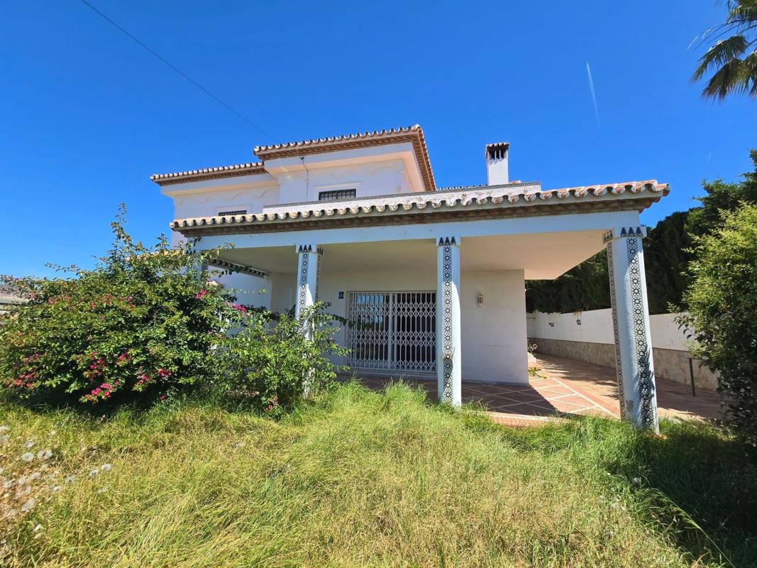 Properties for sale and rent in Spain photo 3
