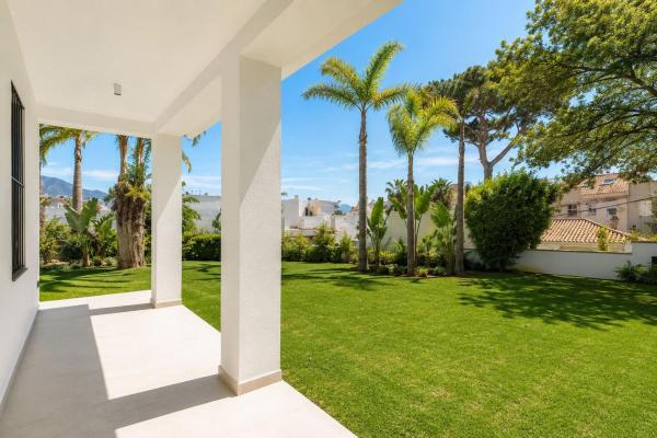 Casa o chalet independiente en Avenida de Las Salinas, Los Boliches, Fuengirola photo 1