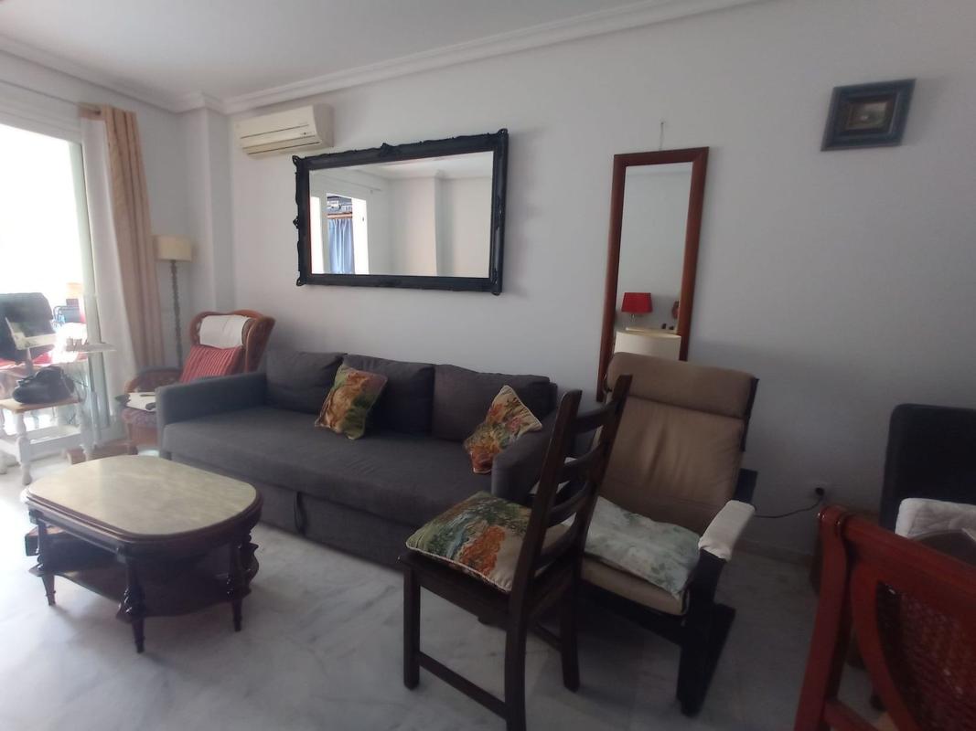 Продажа квартиры на Piso en Calle Narciso, Los Pacos, Fuengirola, Фуэнхирола
photo 2