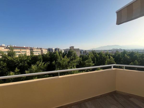 Аттик на продажу в Ático en Calle Palma del Río, Puerta Blanca - Almudena, Málaga, Малага thumbnail 2