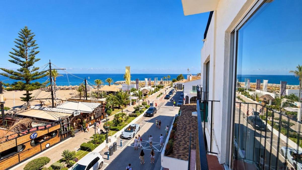 Venta de piso en Piso en Calle Ribera, Puerto Banús, Marbella, Marbella
photo 1