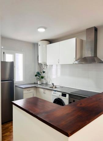 Продажа квартиры на Piso en Sebastian De Eslava, Victoria Eugenia, Málaga, Малага
 photo 4