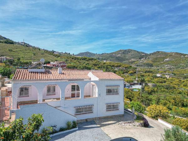 Casa o chalet independiente en Diseminado Diseminados, Avda Pescia - Ctra de Frigiliana, Nerja thumbnail 3